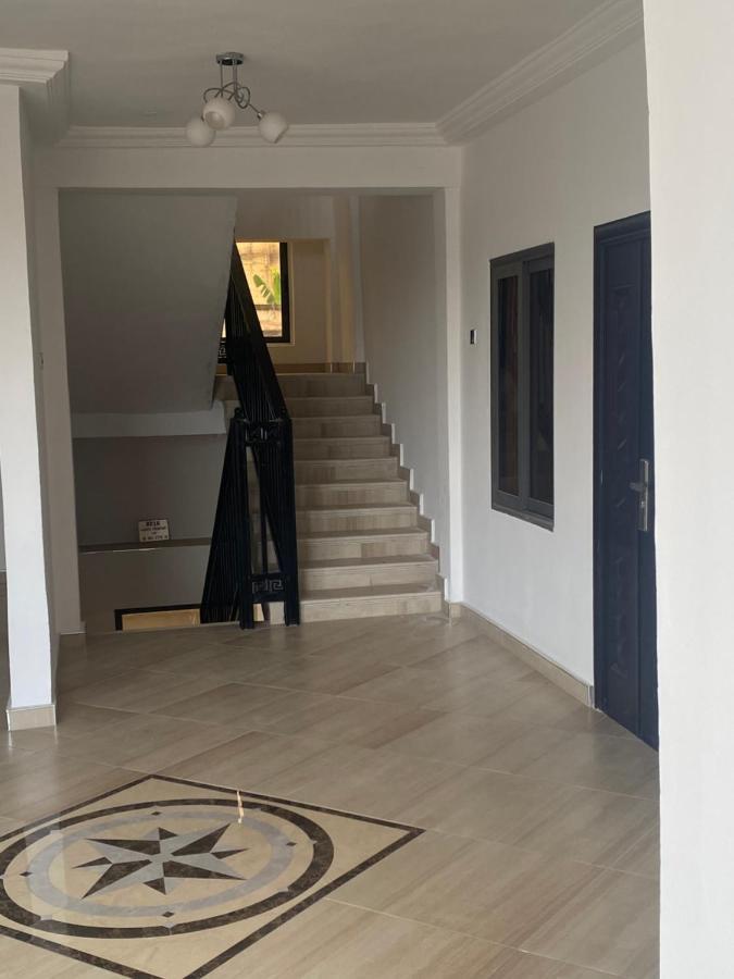 Baffour Apartments Adiebaba Экстерьер фото
