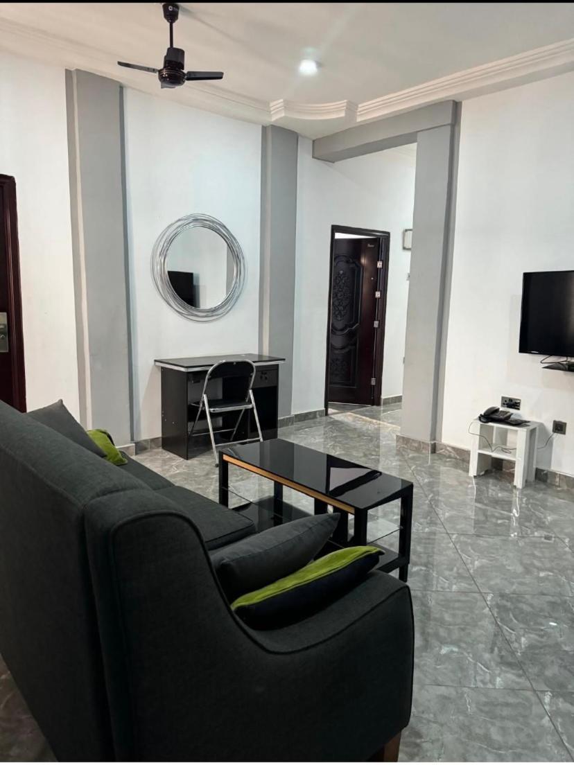 Baffour Apartments Adiebaba Экстерьер фото