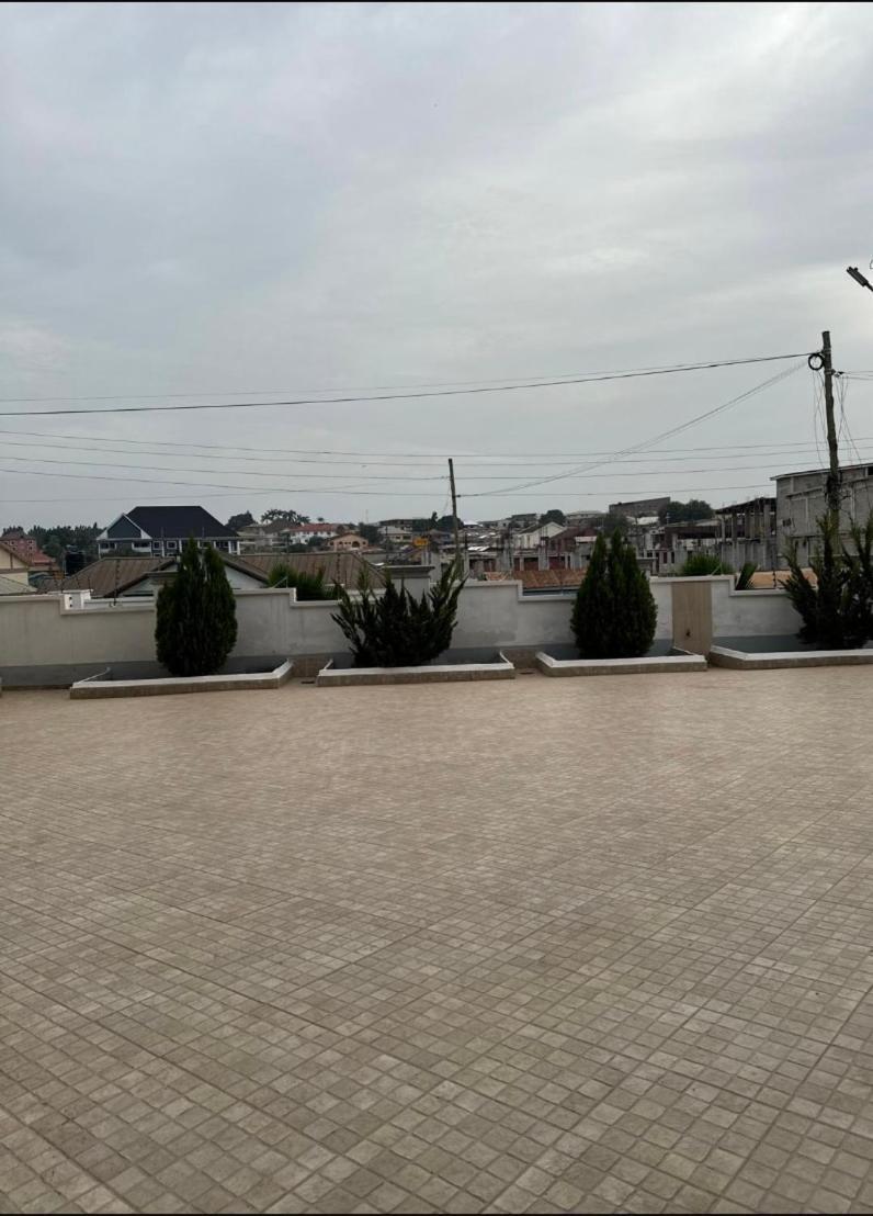 Baffour Apartments Adiebaba Экстерьер фото