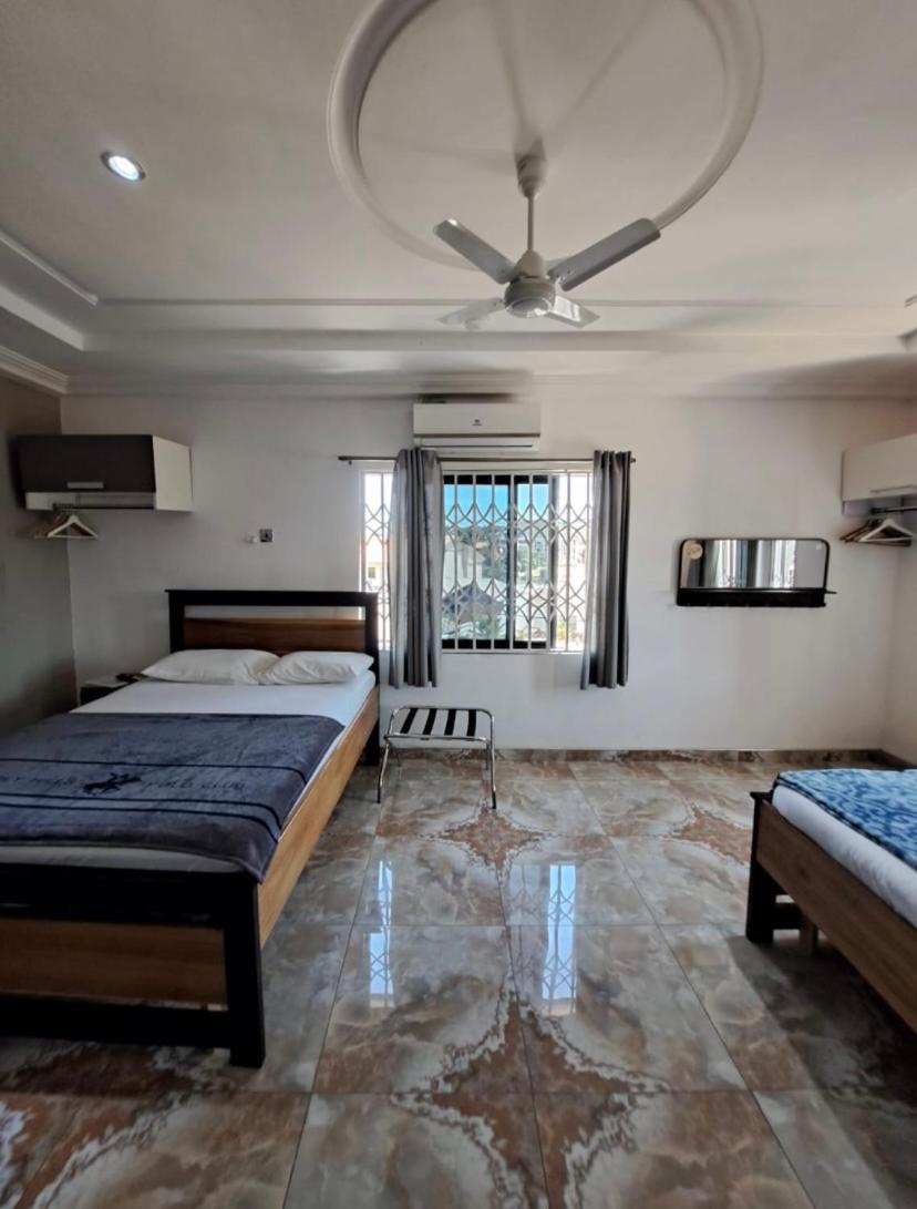 Baffour Apartments Adiebaba Экстерьер фото